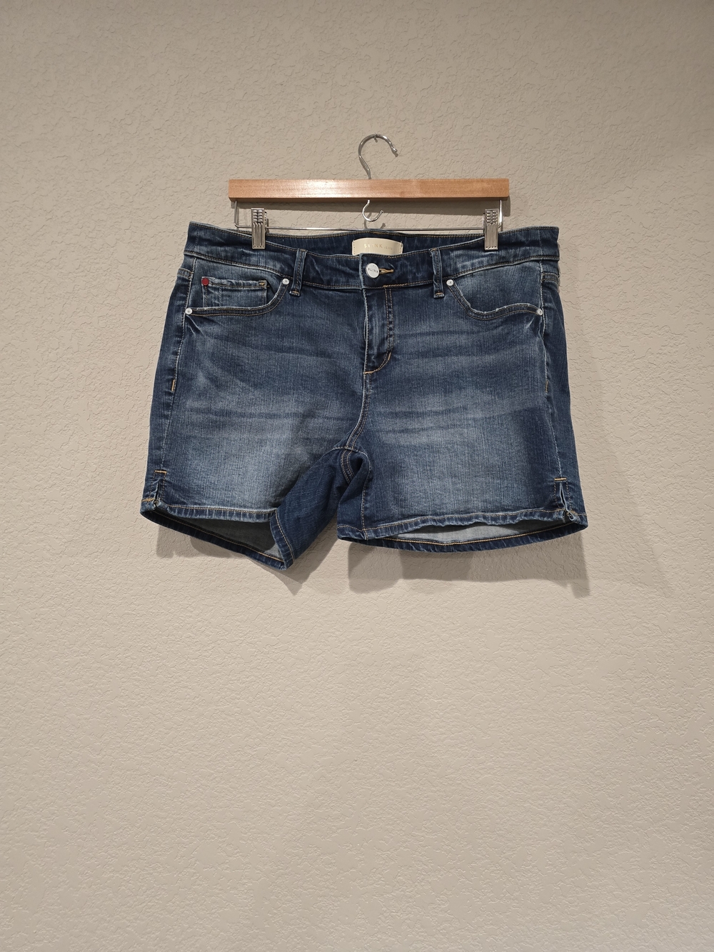 Slink Curvy Classic Women's Denim Shorts in Blue